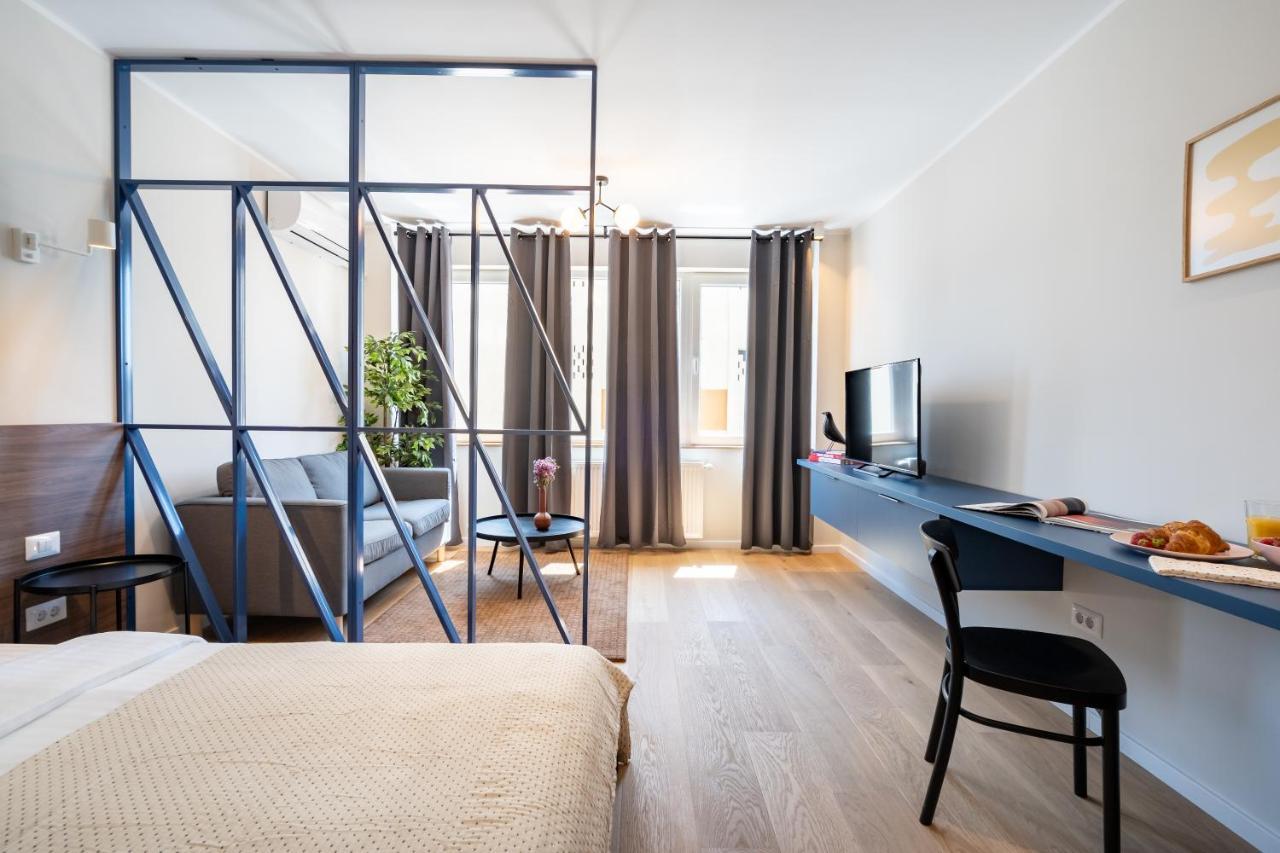 Elegant Studio In The Heart Of The Town Boekarest Buitenkant foto