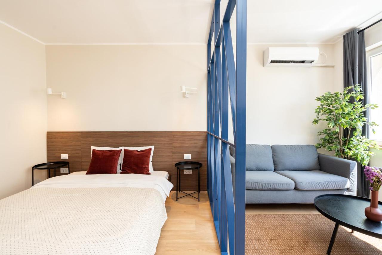 Elegant Studio In The Heart Of The Town Boekarest Buitenkant foto