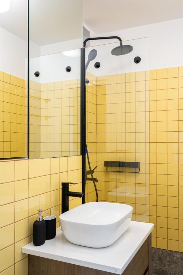 Elegant Studio In The Heart Of The Town Boekarest Buitenkant foto