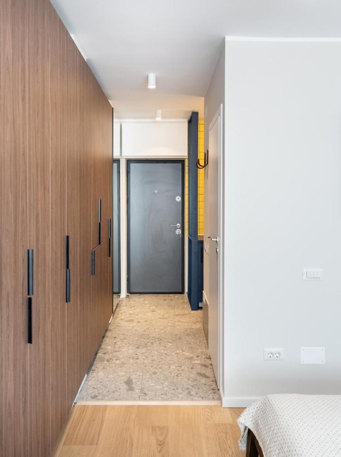Elegant Studio In The Heart Of The Town Boekarest Buitenkant foto